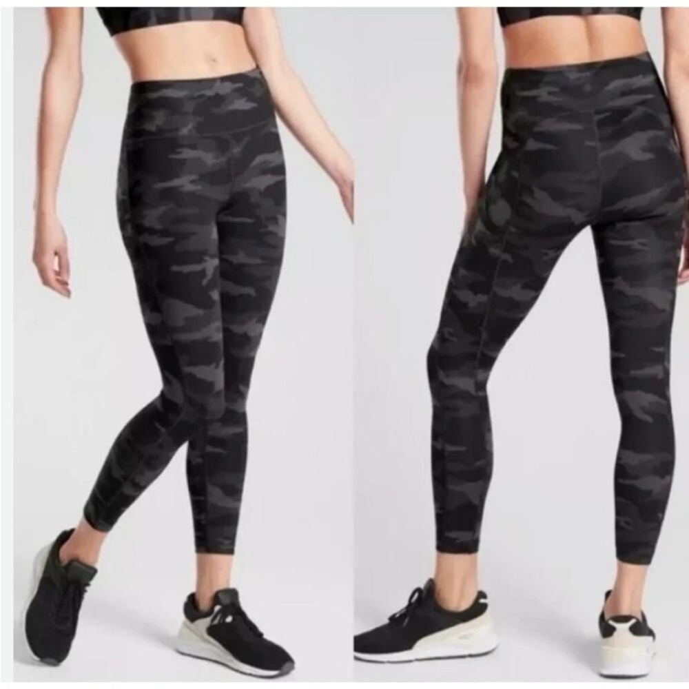 Athleta Ultimate 7/8 Tight Legging in Grey and Black Camo Medium